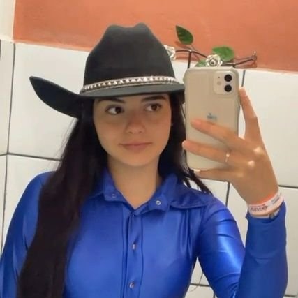 liviagmassafera's profile picture. 