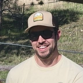 Husband, Dad, Minnesota Man, Lover of America and Boobs.