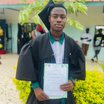 I’m 19 years old boy. am a student looking for help to continue my education 🙏