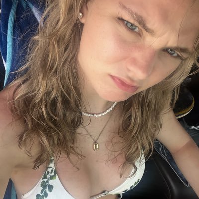 olivbranches's profile picture. busy achieving hot mom status