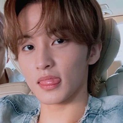 EtsidOti's profile picture. พูดชอช้างได้