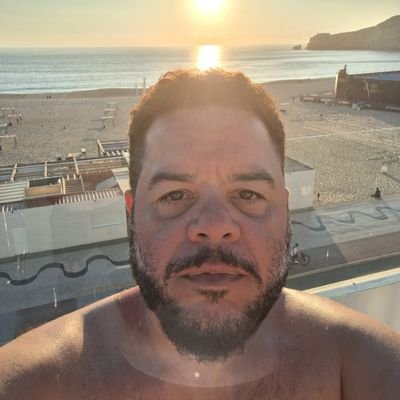 BRASILEIRO, Tecnólogo, Engenheiro, estudante de Direito, Ex professor universitário com 7 artigos científicos publicados.
Direita Liberal. Brasil!!!