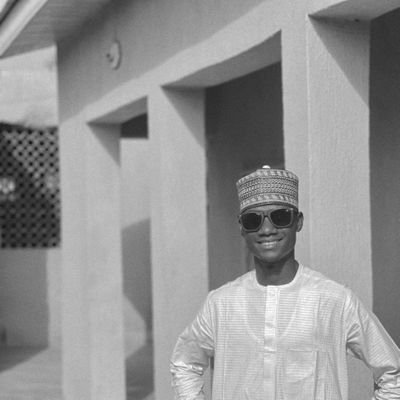 #Muslim🕋
#Proudly nigerian🇳🇬
#Barca fan
#Baller⚽
#17,sep is the day🎂🍾