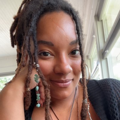 ByokoBWild's profile picture. Mother to 🪴 a 🐕 and Xavier 💚 | Earth&Kitchen Witch ✨| If I’m too much for you, go find less | All I want to do is read and frolic