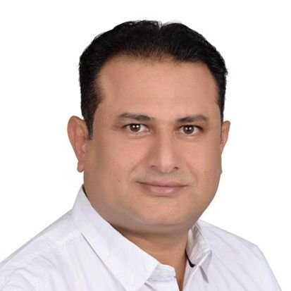 بكالوريوس هندسة معمارية - مؤلف كتاب التشطيبات - علمتني الحياة أن حب التخصص نصف مسافة درب النجاح وان المعماري دون خبره الموقع يظل حبيس المخططات والورقيات .