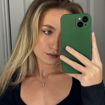 JodiePek's profile picture. 