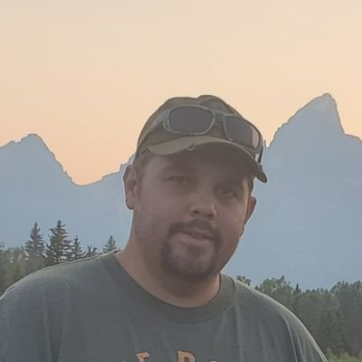 dad, married man, works in the chemical production field as an operator, likes food and football