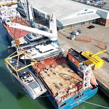 Freight forwarder and export case manufacturer. We love projects and shipping big stuff!