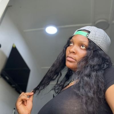 Vikky_viksgurll's profile picture. Libra♎gurl|
proud odumo fan☺️|
Small box, big happiness 🎁that's a bento cake|

Down to earth but still above you😉