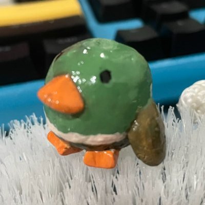 Huggydumz's profile picture. he/him, aries, Pisay 2025, ADMU 🥶