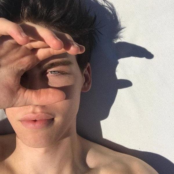 OFrancesl57546's profile picture. Everyone says that I look smiling and easy to get along with, but if you try to interrupt my study, your legs will be broken.