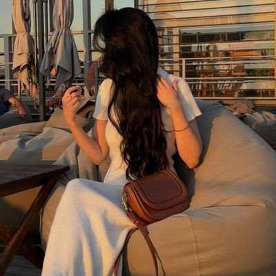 Financial Domination Expert 🪻 Indulging in luxury and control 🥂 Spoil me, and I'll make your fantasies come true l Power exchange is my speciality.