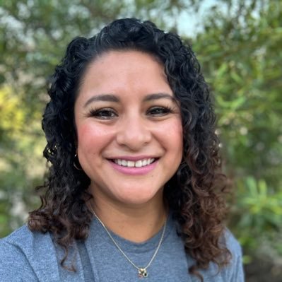 MrsMFitch_NBE's profile picture. Science Specialist 3-5 👩🏻‍🏫 🍎 - North Bend Elementary 🐾💙 #year9 #bethelight #ShineOn #TeamNBE #soybilingüe #FitchsFriends #ScienceLabTeacher