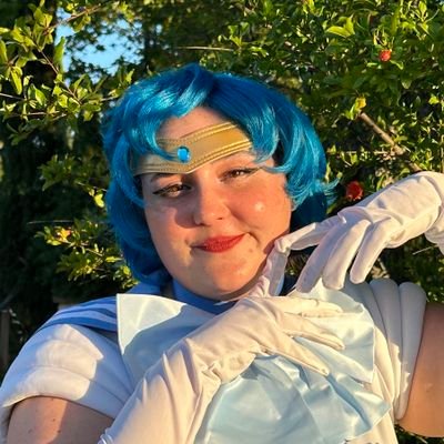Cosplayer from Spain 💞
Me gustan los animalitos y Esteban Universo✨
Ace, bi and proud ♠️💜