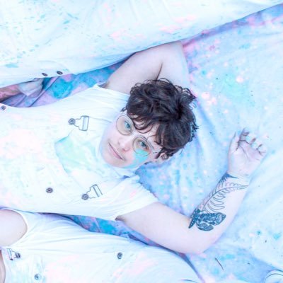 they/them • drums for @katthurricane • adhd 🤝 bpd • gemini stellium • maybe a real boy?