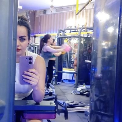 عشق فیلم و کتاب و طبیعت  😍