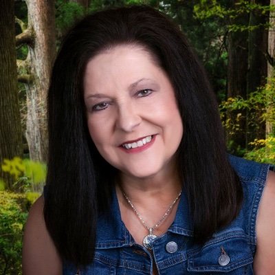 Children’s PB & short story writer, writing first novel, Christian, love to read, lover of coffee, people, and dogs #SCBWI #writingcommunity #recipes