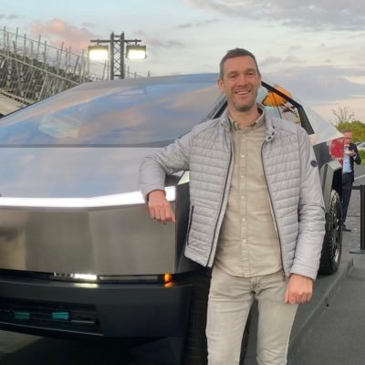 therealstiffe's profile picture. 