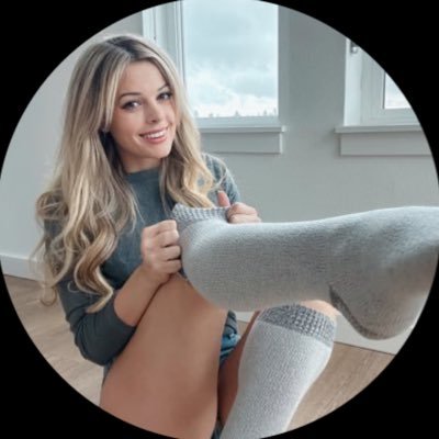 cupofcarlie_639's profile picture. Backup account for @sweetiepiebri. The good stuff: @ https://t.co/JdQYdDKeSU... ₩ Joined March 2024