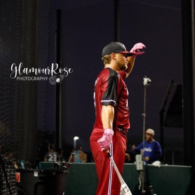 I play slow pitch softball no it’s not beer league but we do drink beer. DIRT NAP ENTHUSIAST💥 Kansas boy 🤙🏼 28