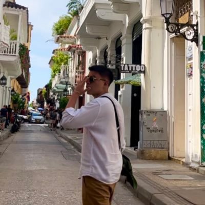 Economista chévere porque hablo poco de economía @UNALOficial. Netamente opiniones personales y charlas de temas que me gustan. Ig: andresfdg_