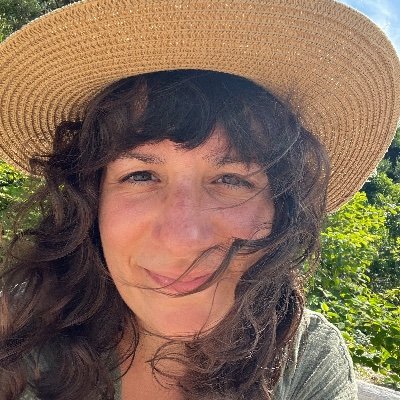 Proud @nycparks @cornell @umich alumna, lover of potlucks, urban history + storytelling.