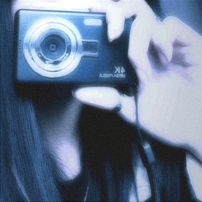 DbszLi_'s profile picture. ❝?❞
My little weird world