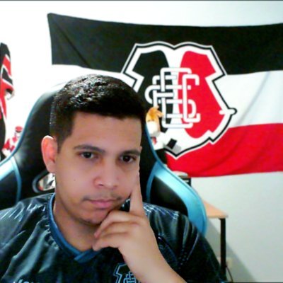 Me expresso no @03Podcast1914
Apaixonado pelo @SantaCruzFC e por @leagueoflegends
Profissional de Tecnologia!
📍Joinville - SC