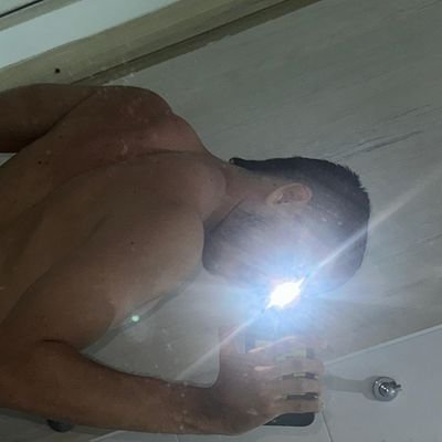 aflorezsal's profile picture. 777