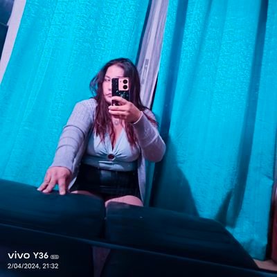 YazSegovia38's profile picture. 