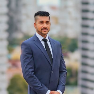 DevJ1123's profile picture. Jesus is King 🤴