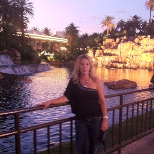 shanunap's profile picture. 