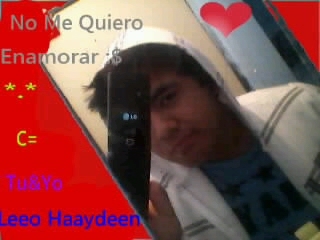 mm  algoo de mi ajam mm no se solo see kee mee guta mucho demi lovato i selena gomez :D