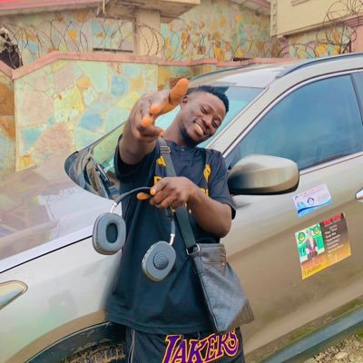 Asomani_Aaron's profile picture. Proud Girl Dad. Roofing Contractor. A strong Believer of Christ Jesus. Passionate About Human Development. A real SARKNATIVE . Business Plugs? 0557155254