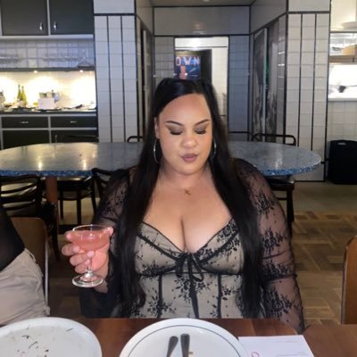 lesinaleavai's profile picture. New acc.