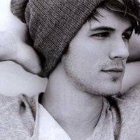 For a person like me, if he suddenly becomes gentle, he must have slept for twelve hours.