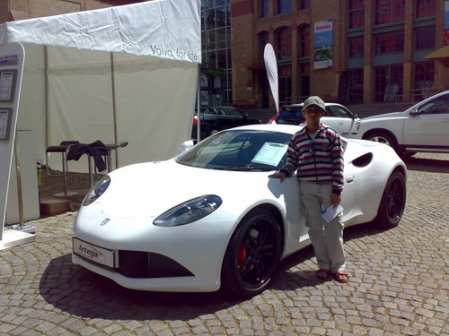 R12Tiwari's profile picture. 