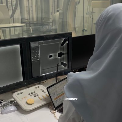 Specialist of Medical physics by @SchsOrg ☢️Bachelor's degree from @kauweb - Selenophile & Astrophile ✨💫