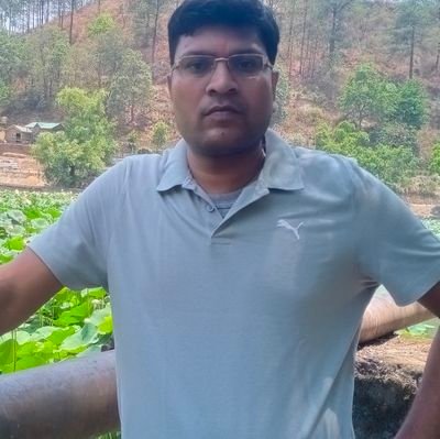 बादशाह हो या मालिक सलामी हम नही करते
पैसे हो या कोई राजकुमारी गुलामी हम नही करते