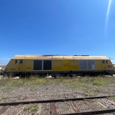 mari, père, conducteur de train à l’infra. allez l’OM. SLAVIA UKRAINI