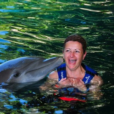 wife, massive F1 fan, Big LFC football fan, totally sports crazy 😜 and only connected with people that respect me!!