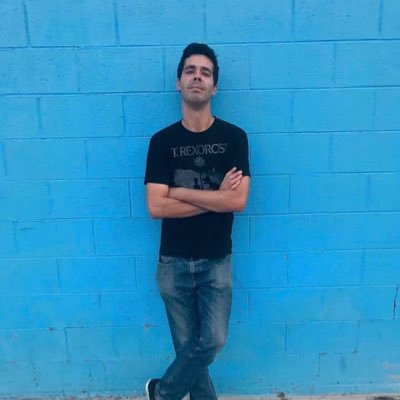Head of Social and Digital @NueraMarketing. Sometimes I tweet as @sanmarcotrain. Tweets are mine alone save for the dumb ones. #DTWD