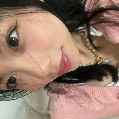 NIZUCAMS0_0's profile picture. insta : nizucams0_0 | Engene, Sijeuni, Teume, Carat, Rize 💌 | 🗣️🇬🇧🇮🇩🇨🇳🇰🇷