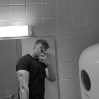 I_Alex28_I (@ldangledyouout) 's Twitter Profile Photo