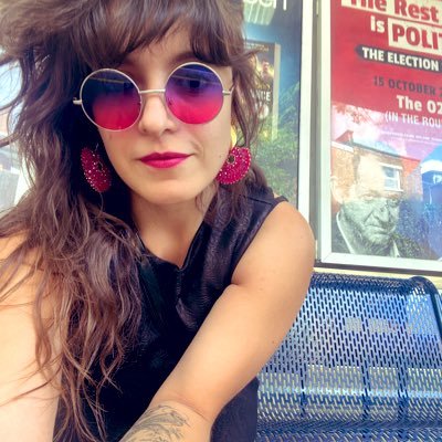 PonicornioRobot's profile picture. Nur Quatsch auf spanisch, englisch und deutsch. Se habla de música. Soy la señora torpe de los infomerciales. Pole Dancer, Architektin, Katzensitterin