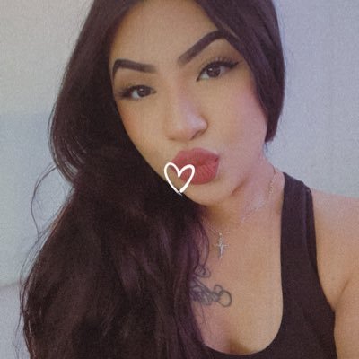 𝐼𝓉 𝓌𝒶𝓈 𝓌𝓇𝒾𝓉𝓉𝑒𝓃 𝒾𝓃 𝒸𝓊𝓇𝓈𝒾𝓋𝑒 𝒻𝑜𝓇 𝓉𝒽𝒾𝓈 𝒬𝓊𝑒𝑒𝓃 𝓉𝑜 𝑒𝓍𝒾𝓈𝓉 . ✨