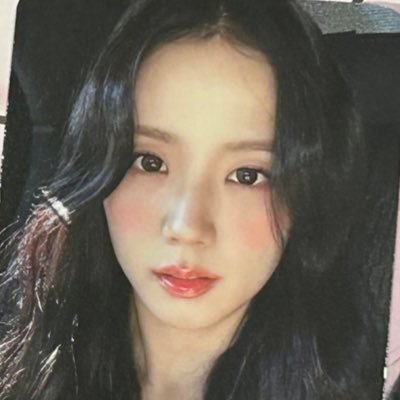 #블랙핑크 #BLACKPINK #지수 #JISOO 𝗧𝗿𝗮𝗱𝗲𝗿 𝗷𝗶𝘀𝗼𝗼’𝘀 𝗰𝗮𝗿𝗿𝗼𝘁 𝗷𝘂𝗶𝗰𝗲.🤎