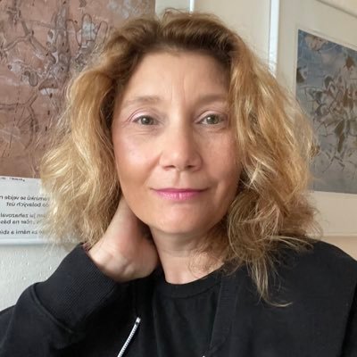 stepanka72's profile picture. Vysoká, takže s hlavou v oblacích tak občas píšu i básně, ale jinak 💯 % nohami na zemi.🍀 Samoživitelka Ostravská Amazonka se synem a kočkou na krku💗💗💗