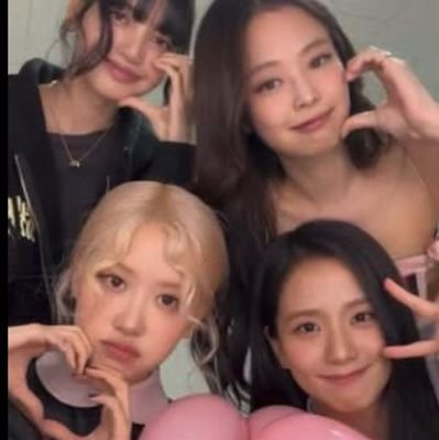 fan account | @blackpink, @keniaos, @anitta and @madisonbeer