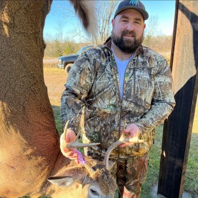 c_boever's profile picture. I absolutely can't stand Michigan state or any of their fans, same goes for the packers, the Yankees, Spurs